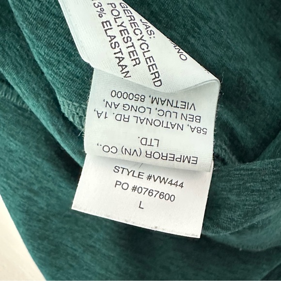 VUORI green clean elevation legging short - Picture 8 of 8